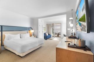Fontainebleau Hotel Junior Suite - Miami Beach - 9