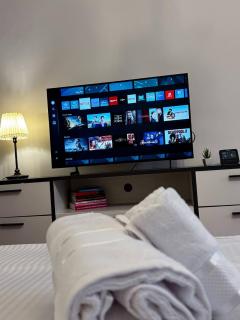 Velora Residence - City Center, AC, Walk-in Shower, Floor Heating, Private Check-in - Cluj-Napoca - 1
