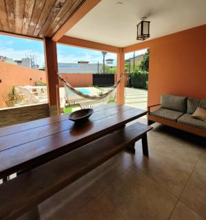 Partiu Praia SC piscinas privativas, ar condicionado, internet, próximo ao mar e centrinho três minutos a pé - 5