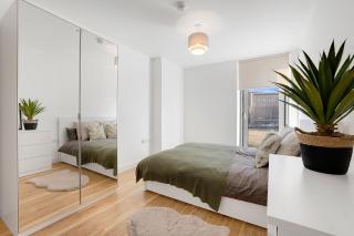 Elegant 2BR in Media City - Manchester - 7