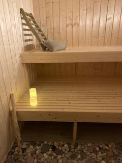 Overnatting, sauna og velvære - - 0