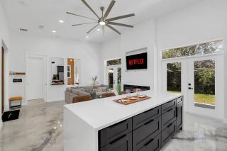 Florida HappyNest Secluded Luxury Guesthouse - 9