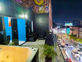 3 BDRM Penthouse with Rooftop Pool And Jacuzzi At Poblado - Medellín - 8