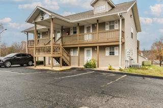 Cozy Condo Retreat at Fall Creek - 4