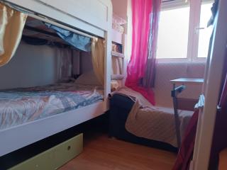 Sams Rooms - Solo Female Guest House - Amadora - 4