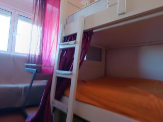 Sams Rooms - Solo Female Guest House - Amadora - 5
