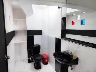 7 Bedroom Spacious Apartment at Poblado - Medellín - 9