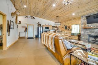 South Dakota Nature Getaway with Hot Tub - 5