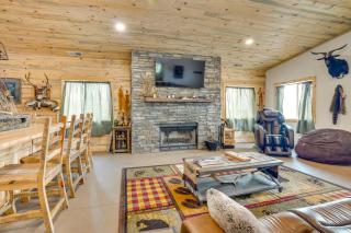 South Dakota Nature Getaway with Hot Tub - 0