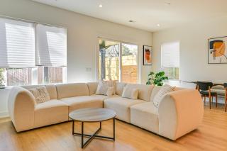 2 Mi to Bank of America Stadium Townhome with Patio - Charlotte - 7
