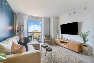 Spectacular Apartment with Balcony & Pool - Hallandale Beach - 4