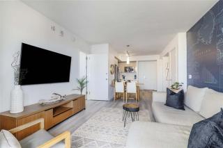 Spectacular Apartment with Balcony & Pool - 3