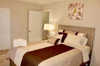 Cheerful 2 bedroom townhouse with indoor fireplace - Tucker - 0