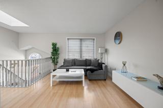 3 Bedroom suite Upper Level of House 8 guests - 7