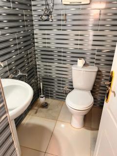 Wesy Ka Guest House - 8