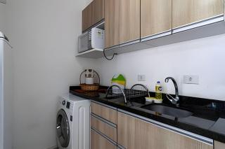 Prédio em frente ao shopping Estação - 4