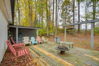 Serene Family Home with Deck in Knightdale! - Knightdale - 0