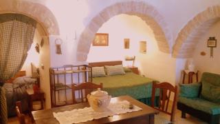 Miratrulli Apartment & Trullo dell'Aia - Alberobello - 9