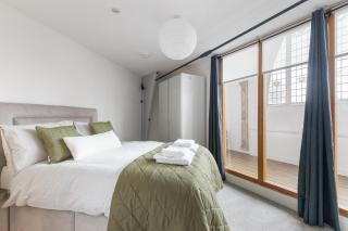 Wycliffe Chapel - Unique Church Penthouse - Ilford - 8