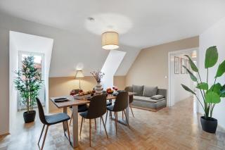 Serenity Suite by HERO HOMES - Ruhige und zentrale Lage im historischen Zentrum mit Lift & Self-Check-in - Graz - 1