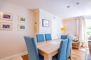 City Townhouse with parking - Galway - 8