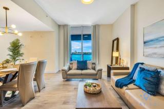 Modern Penthouse -2 Bedrooms - Rooftop Infinity Pool - Hollywood - 2