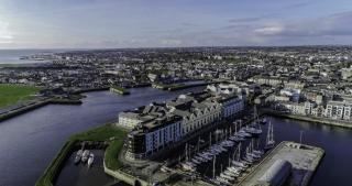 Dockside Penthouse - Free Parking - 9