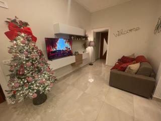 MIRACLES ON 32TH STREET - Naples - 4