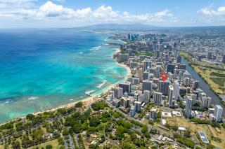 Waikiki Banyan with Ocean Views - Free Parking - Block from Beach - Honolulu - 7