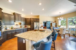Family-Friendly Johnson City Home Near State Parks - 6