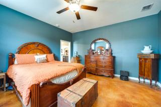 Family-Friendly Johnson City Home Near State Parks - 2