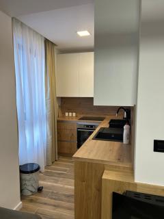 Sky Lux Apartments - 3