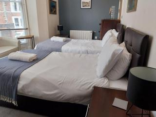 Easby Hall Apartment 4 - 2 bed Bath and Ensuite - 7