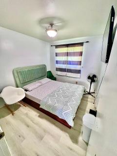 D1 Room Near Airport - Brampton - 0