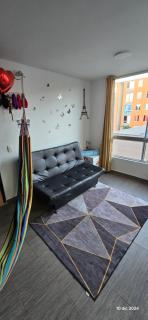 Apartamento con parqueadero y piscina - 8