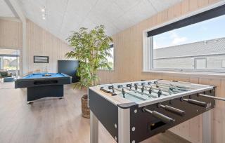 Cozy Home In Otterup With Sauna - 8