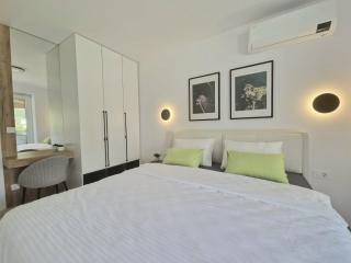 Yves Lake Front Apartments - Ohrid - 1