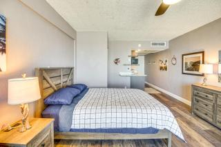 Oceanfront Studio with Pool Access in Daytona Beach - Daytona Beach - 1