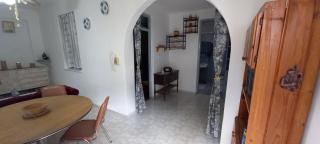 Departamento sobre la ruta en el centro - La Falda - 1