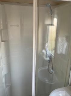Cosy 6 Berth Caravan At California Cliffs Holiday Park Ref 50032J - 5