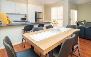 Family comfort in Blakes Crossing Blakeview with a short walk to shops and supermarkets - Smithfield - 8