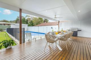 Shoal Shack 72, 72 Tomaree Rd - Pool, Pet Friendly, Wi-Fi, Air Con, Linen - Shoal Bay - 8
