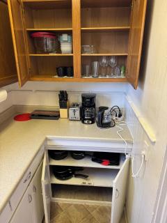 Midtown Hideaway 1 BR Nest - 4