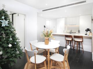 Skyline Serenity Luxury Apt with Free Parking - Brisbane - 4