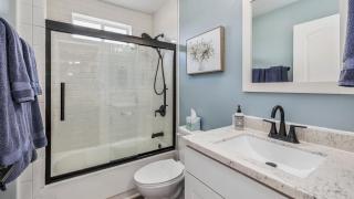 Lincoln Luxury - Escanaba - 2