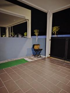 Elitis Nuri Industrial Chic Pool Homestay Melaka - Kampong Tengah - 3