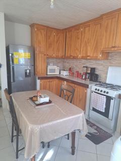 So-neez Top floor apt - Christ Church - 7