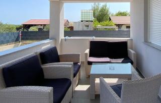 2 Bedroom Lovely Apartment In Vir - Vir - 0