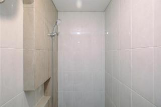 Nice and Elegant 1BR at Royal Heights Apartment By Travelio - Bantarkamang - 6