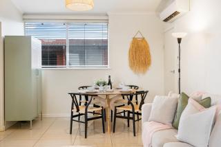 Pad Off Pier - 2BR, Wifi - Glenelg - 3